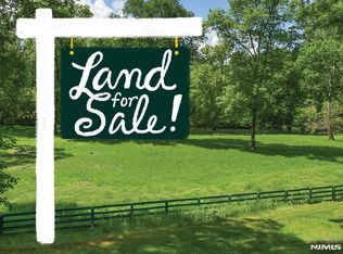 19 N Church Rd, Saddle River, NJ 07458
