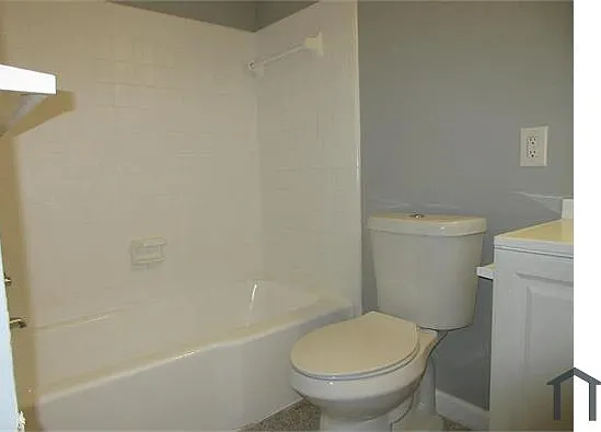 1118 N H St — Photo 10