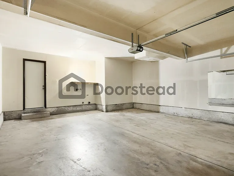 3104 Jaguar Way #B — Photo 32