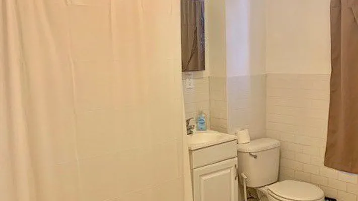 Rented by Nooklyn NYC LLC | media 32