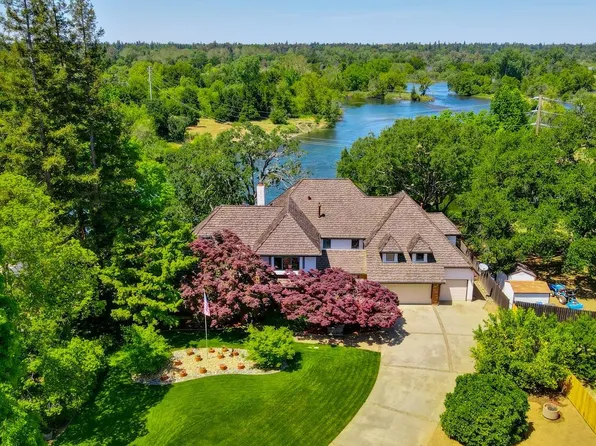 9821 Mira Del Rio Dr, Sacramento, CA 95827