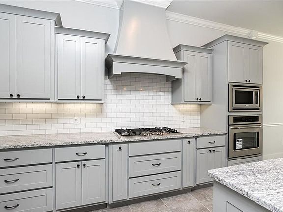 2nd image of 1230 Brandon Way