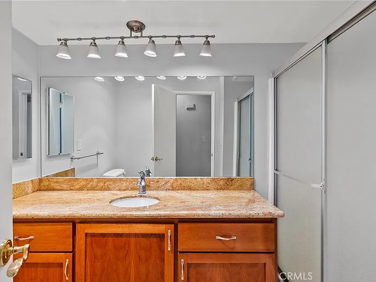 330 W California Blvd — Photo 25
