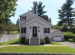 4 Harper Ave, Montrose, NY 10548