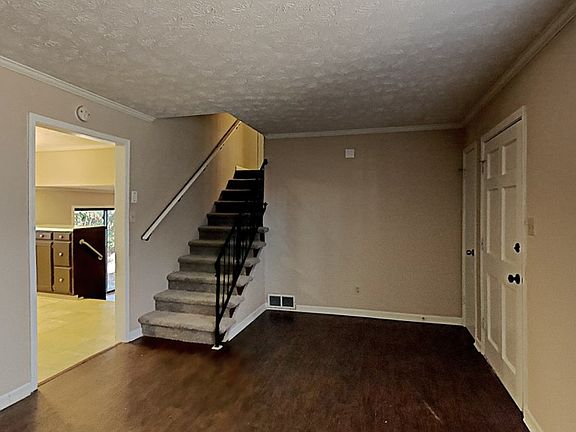 3rd image of 3445 Underwood Ct SE