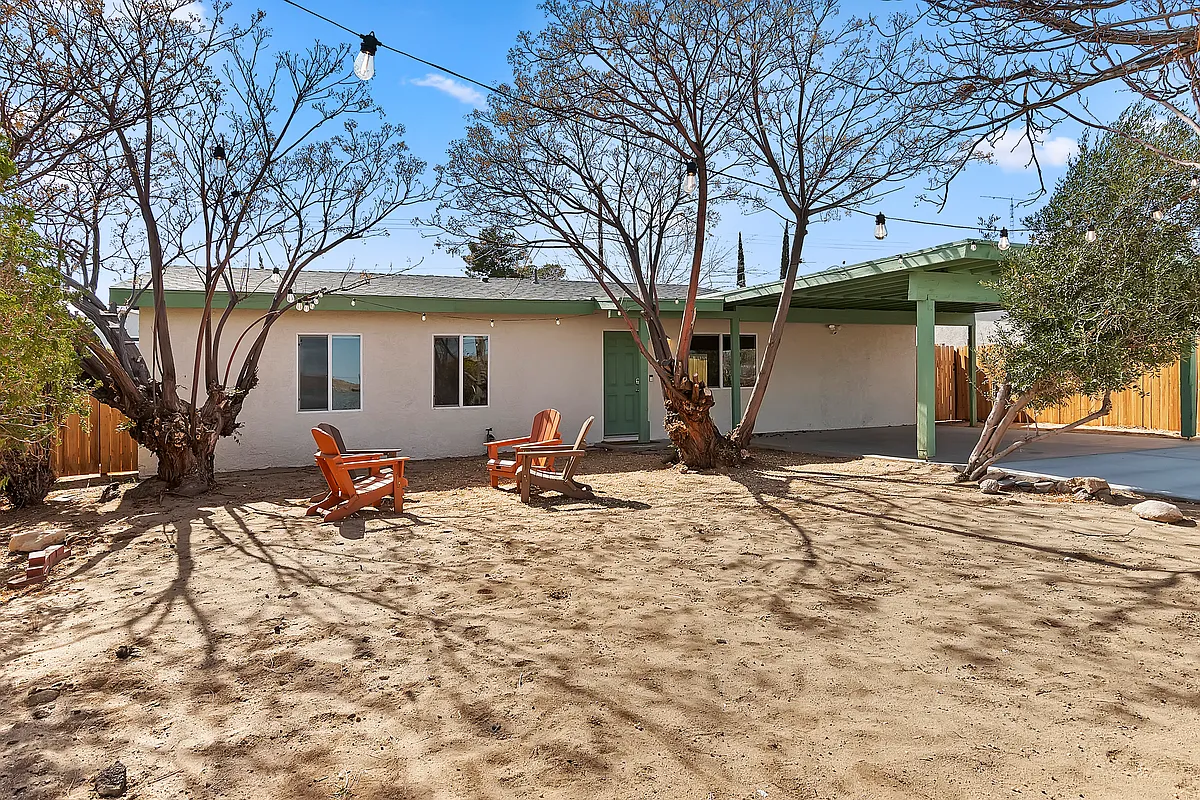 Building Photo - 61531 Sunburst Dr