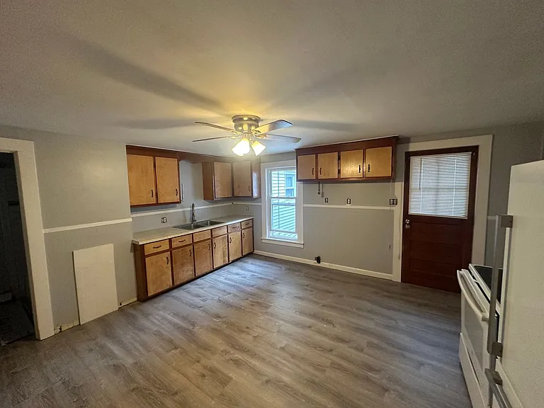 3129 High Street — Photo 2