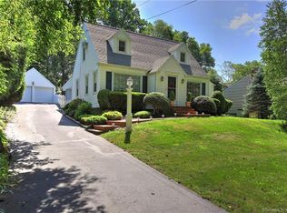 240 Booth Hill Rd, Trumbull, CT 06611