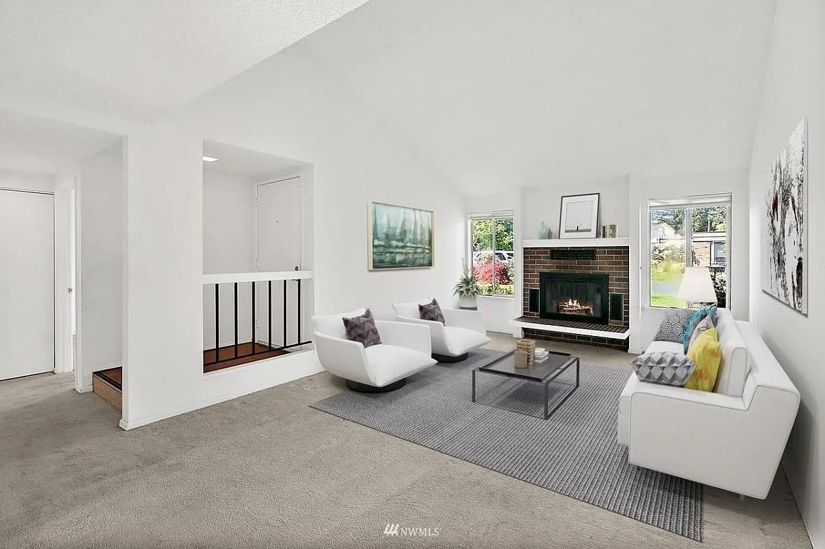 NE 15th St, Bellevue — Photo 1