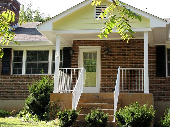 400 Moriah - Exterior