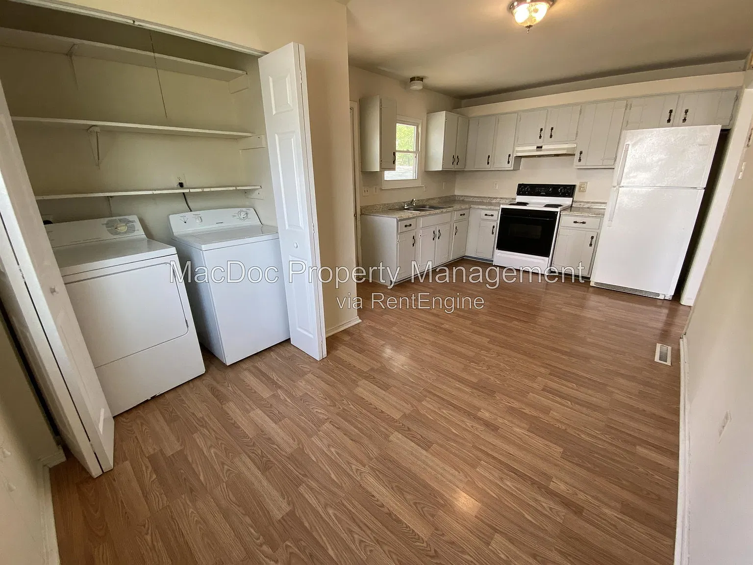 3 bed, 1.5 bath, 1030 sqft, $1,795 — Photo 4