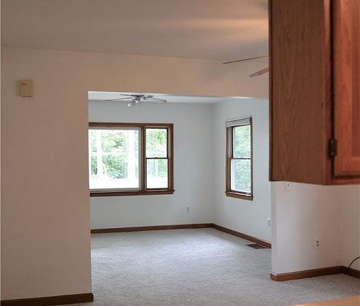 5th image of 4501 James St