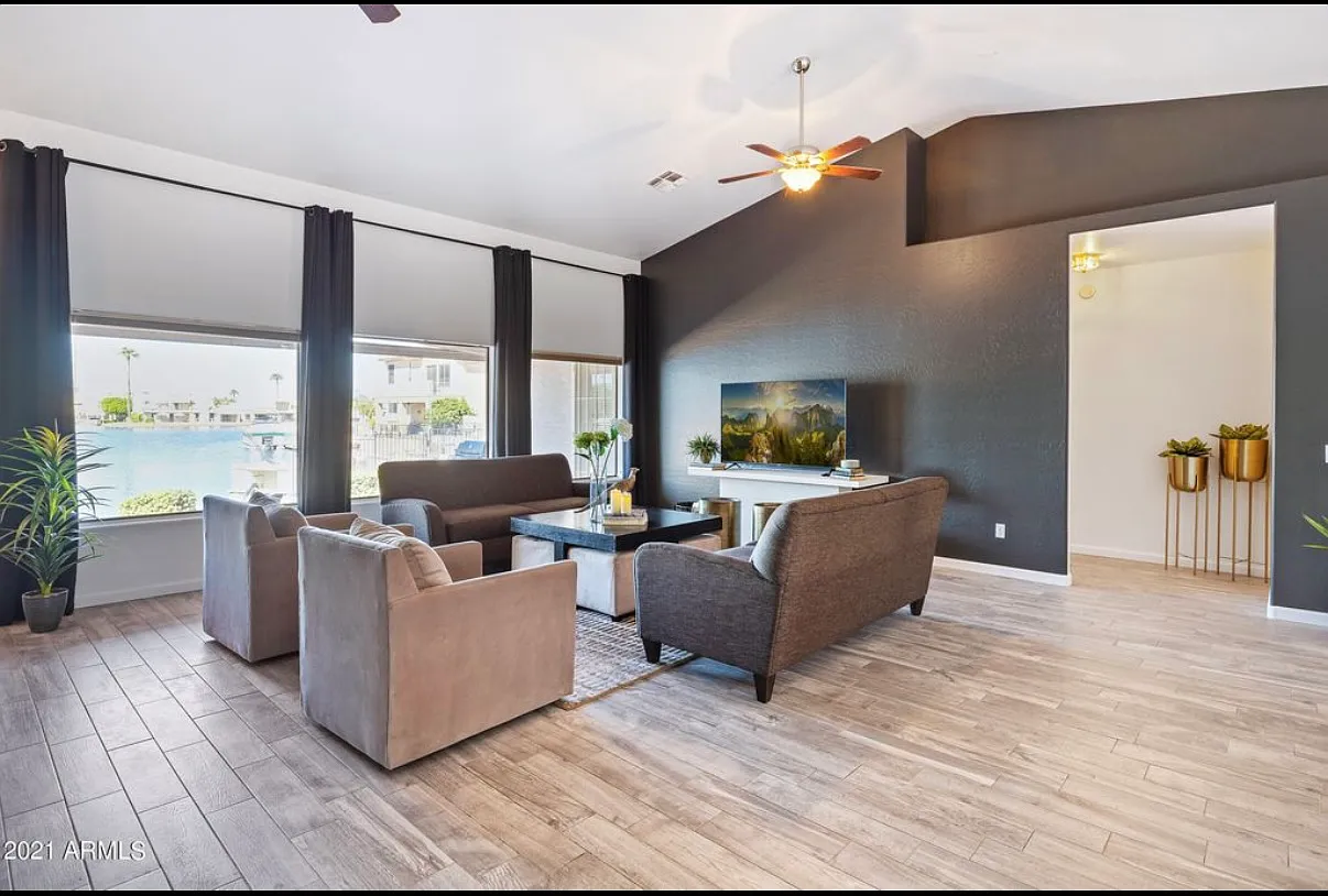 3 bed, 2088 sqft, $2,550 — Photo 2