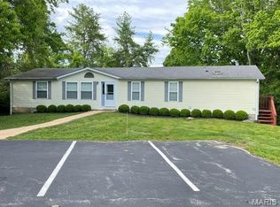 12441 Ladue Rd, Saint Louis, MO 63141