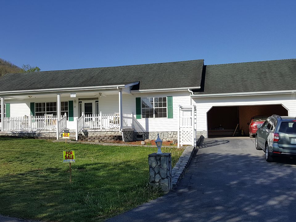 Front view from Kerns Street