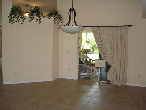 3rd image of 4107 SW Rushmore St
