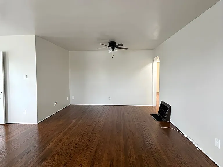 231-233 W 81st St — Photo 5