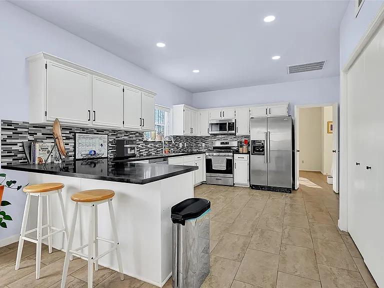 5910 Rolff Ln — Photo 24