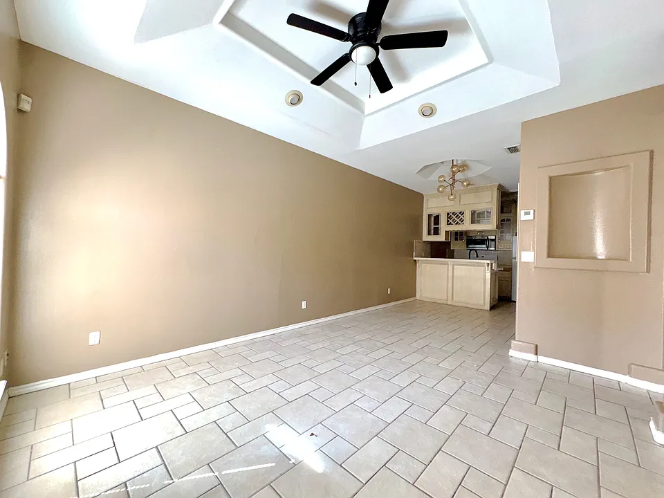 602 Buena Vista Dr #7