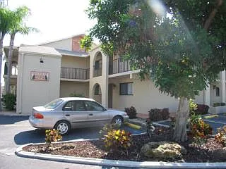 4321 Country Club Blvd Photo 1
