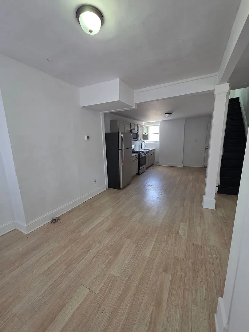 Beautiful 2 Bed, 2 Bath South Philly Home with Large Rear Yard | 2228 Cross St — Photo 2