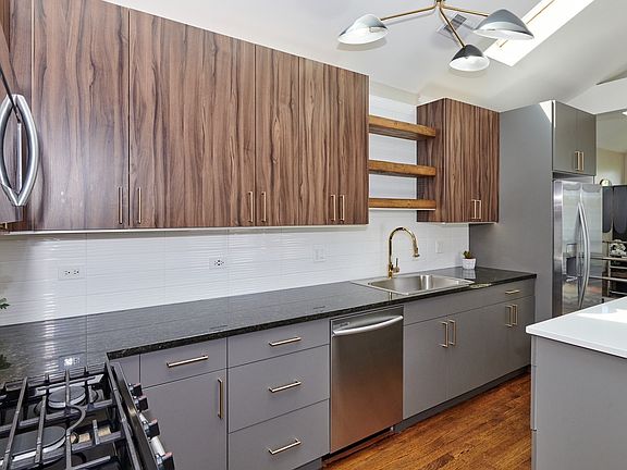 5th image of 2921 W Washington Blvd #3