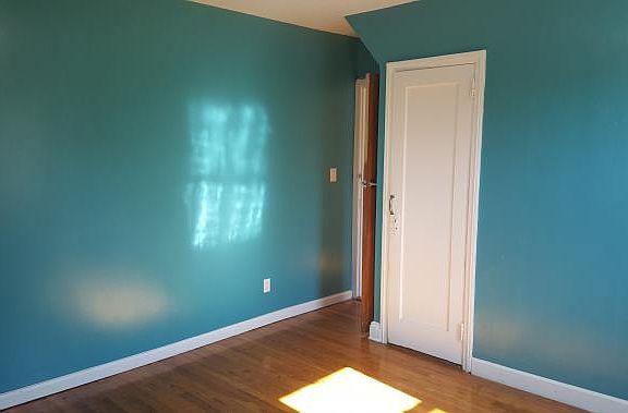 4th image of 2222 97th St
