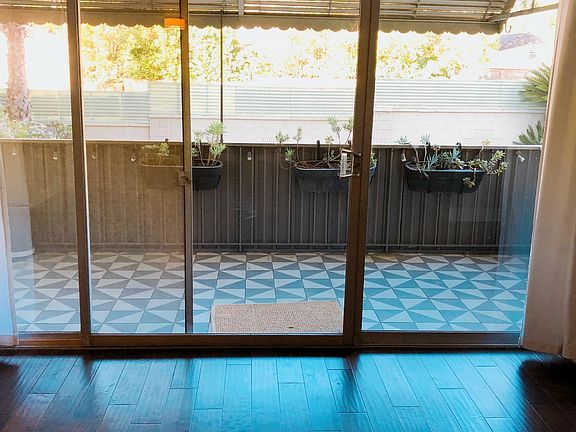 5th image of 1539 N Laurel Ave APT 105
