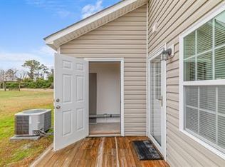 200 Lanieve Ct, Hubert, NC 28539