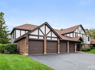 835 Farnham Ln APT D, Wheaton, IL 60189