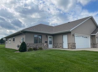 107 Brittany Way SE, Grand Meadow, MN 55936