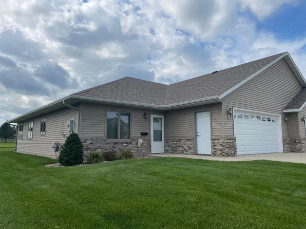 107 Brittany Way SE, Grand Meadow, MN 55936