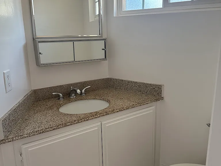 3563 McLaughlin Ave — Photo 13