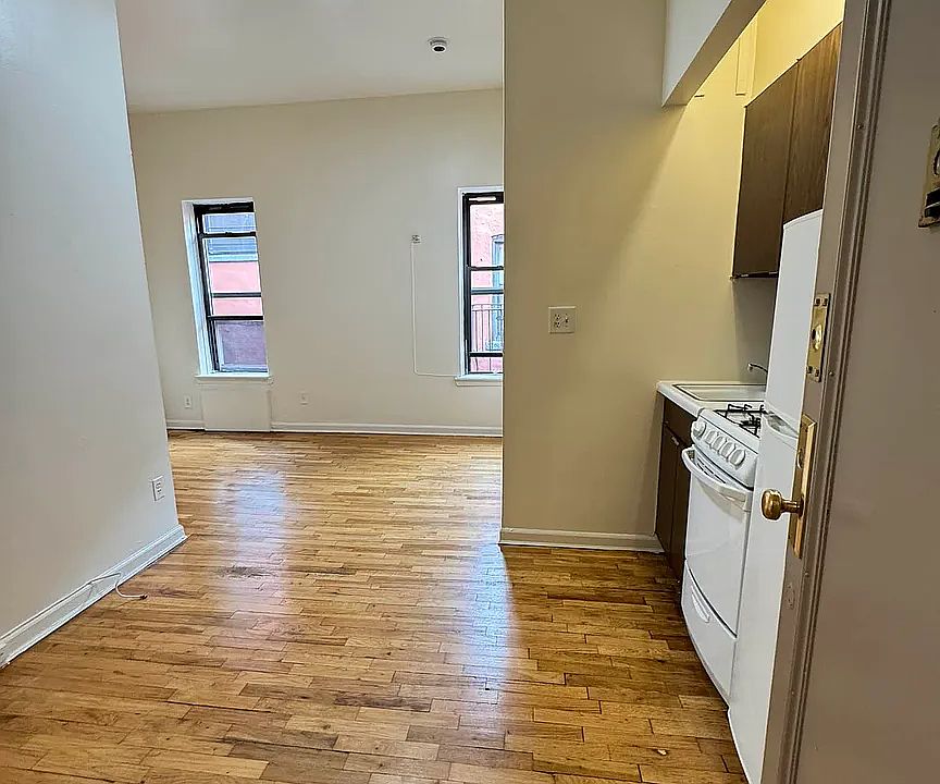 1st image of 220 E 29th St APT 6D