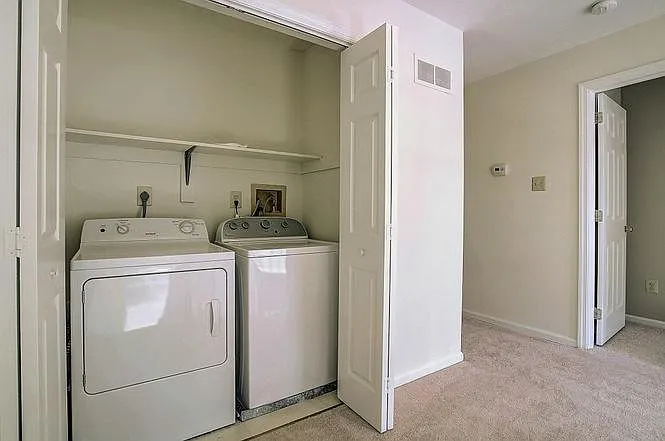 19 Oxford Ct — Photo 13