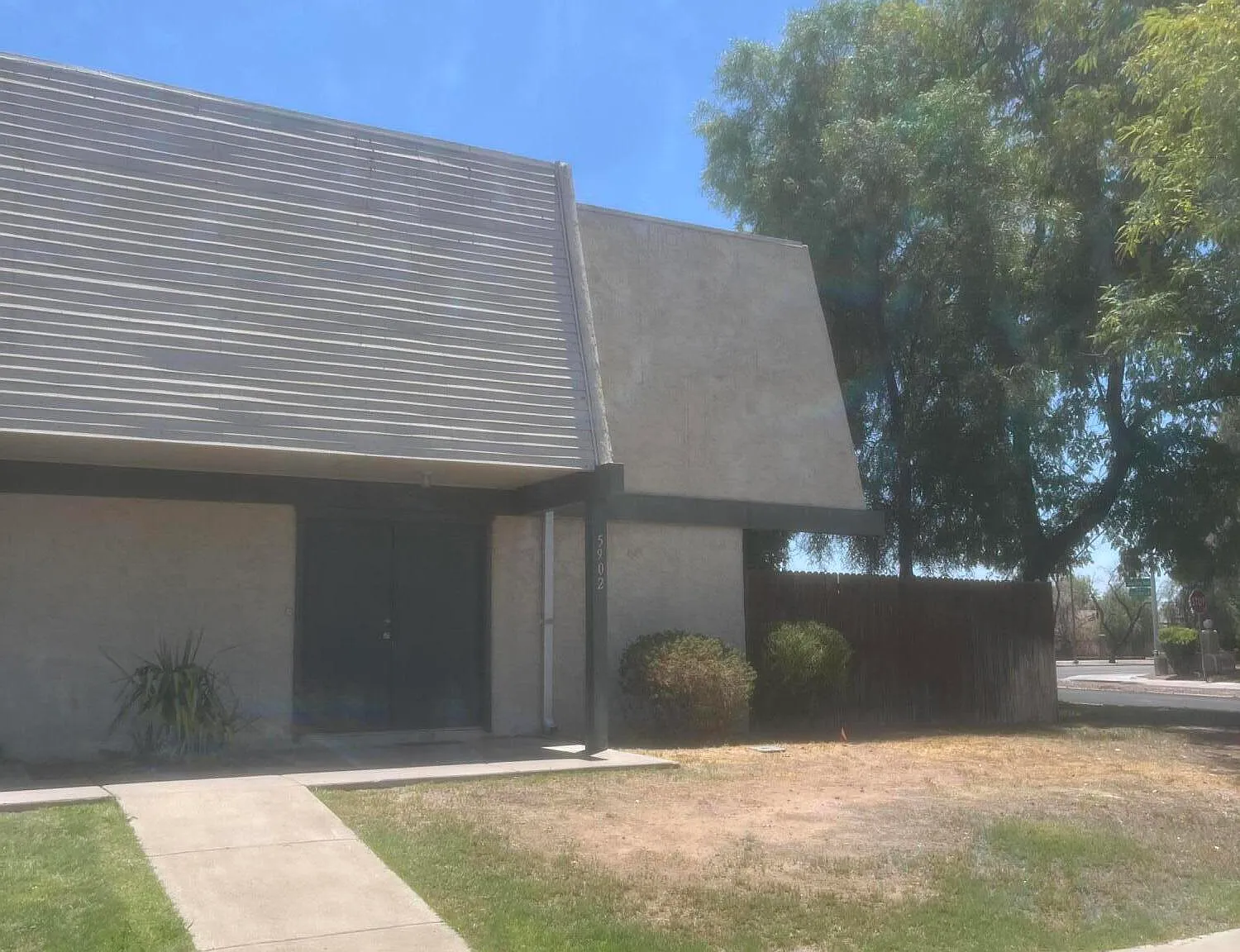 2 bed, 1.5 bath, 1026 sqft, $1,500 — Photo 3