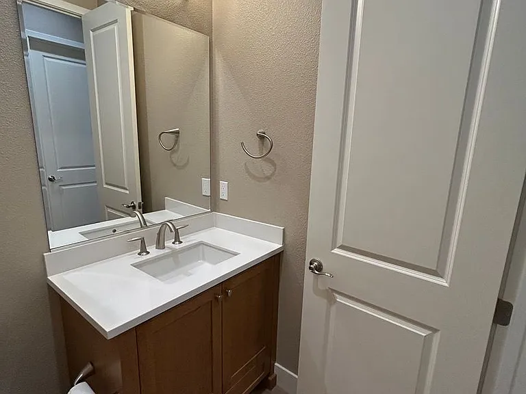 2130 Red Oak Dr — Photo 15