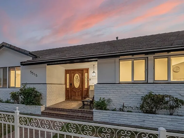 5515 Longridge Ave — Photo 1