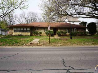 1503 SW Washburn Ave, Topeka, KS 66604