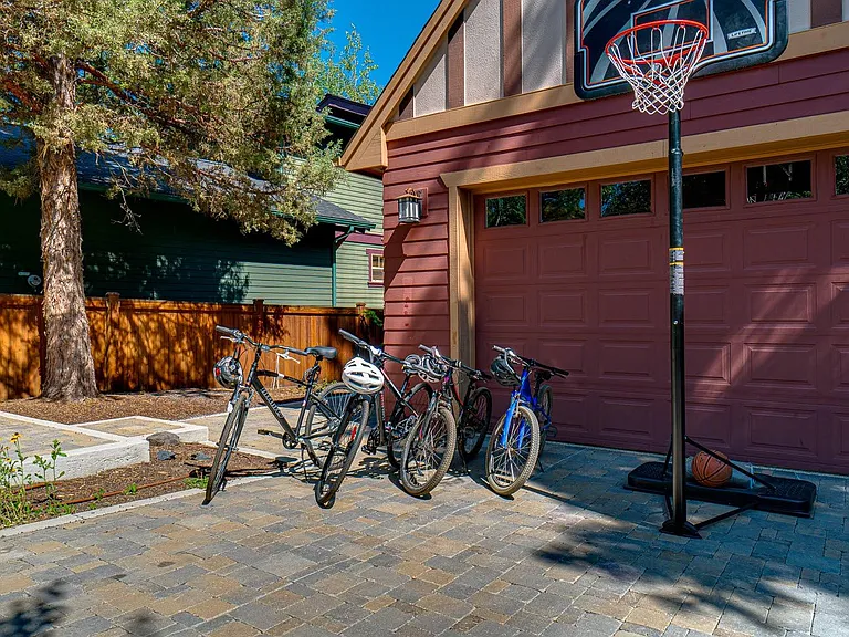 2601 NW Crossing Dr — Photo 21