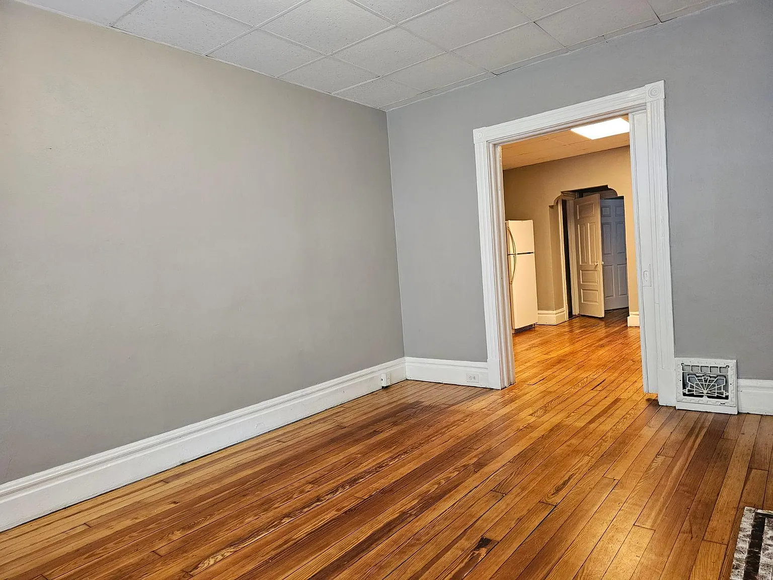 1 bed, 750 sqft, $890 — Photo 3