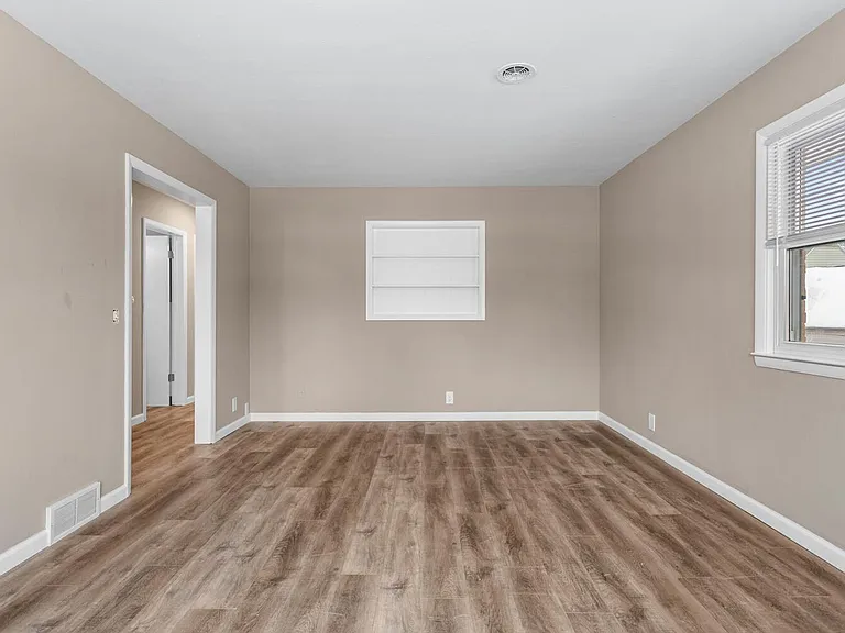 305 N Elizabeth St — Photo 19