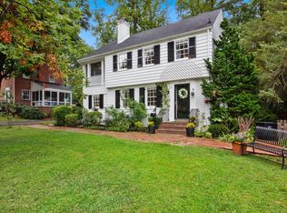 2345 N Oak St, Falls Church, VA 22046