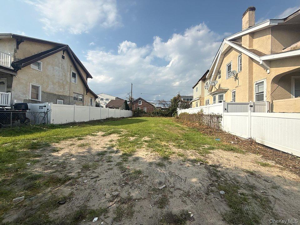 2nd image of 61 E Fulton Street