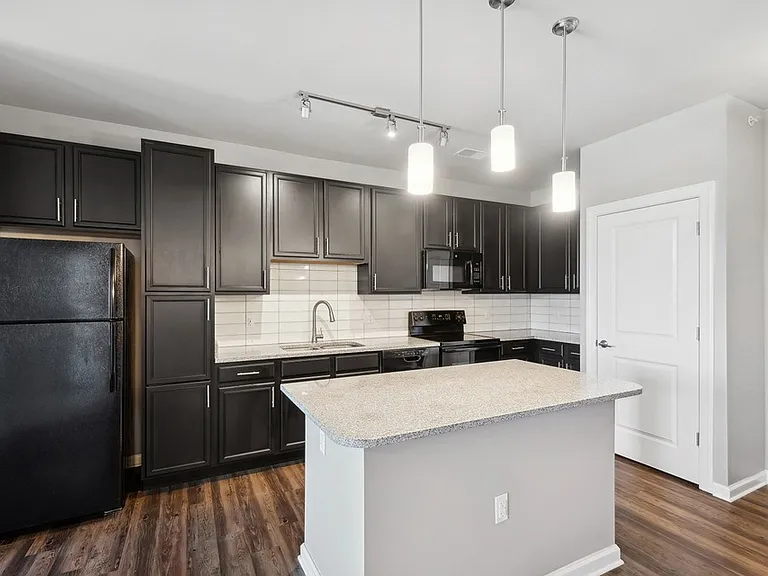 Arrive Brentwood I & II — Photo 13