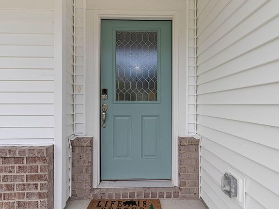 3rd image of 2105 Eden Shire Way