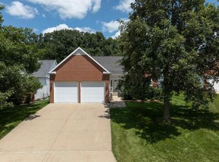 2121 3rd St SW, Waverly, IA 50677