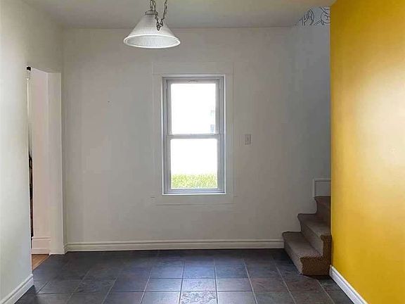 3rd image of 4052 Saint James Ave