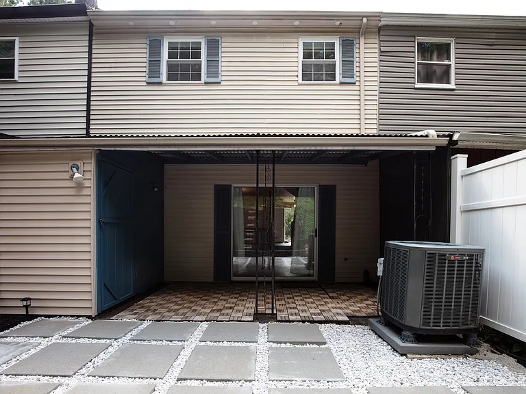 1026 Fox Run — Photo 41