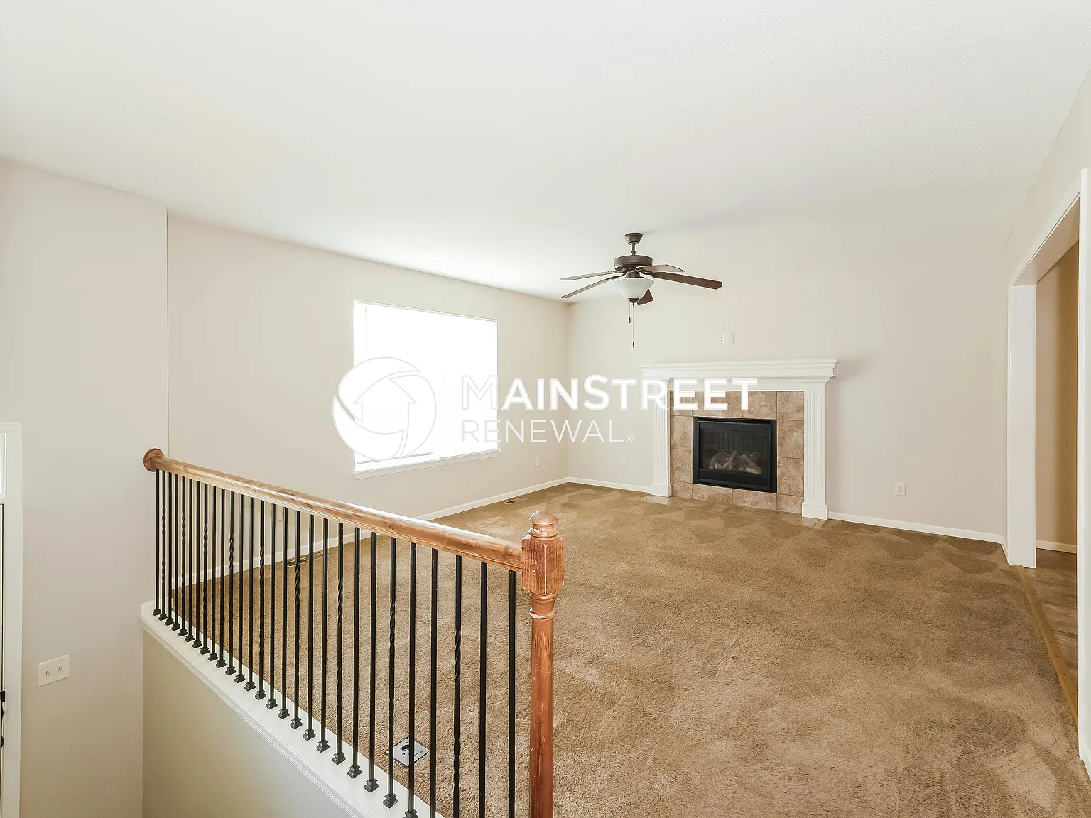 221 Golfview Dr — Photo 3